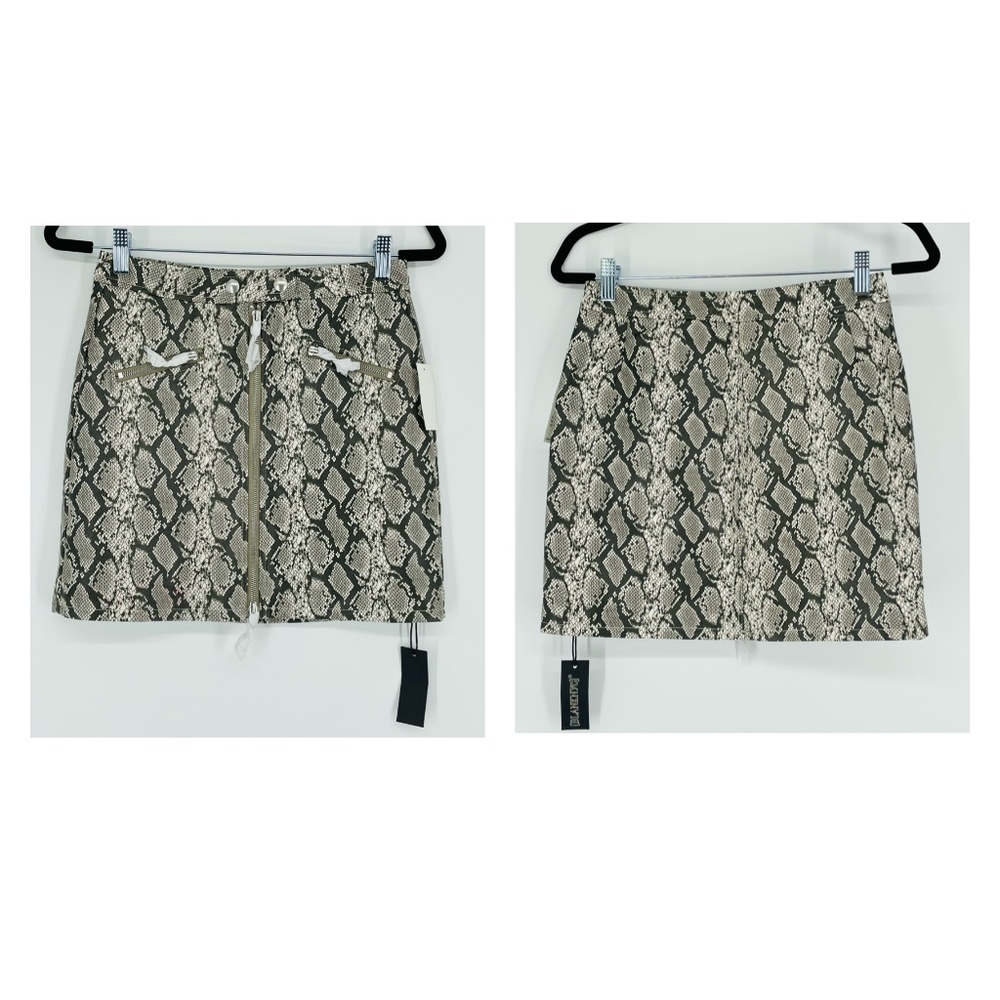 BlankNYC THE JANE IN SNAKE ALONG Mini Skirt - B107